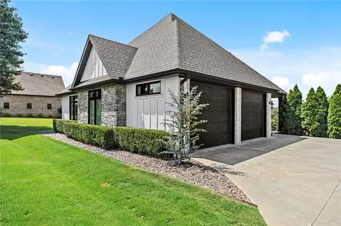 Exterior - 5888 E Sparkling Rd, Springdale, AR 72764 photo 11 of 13