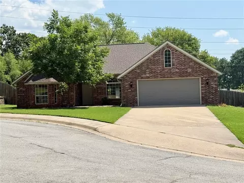 5541 Blake Ln, Springdale, AR 72762