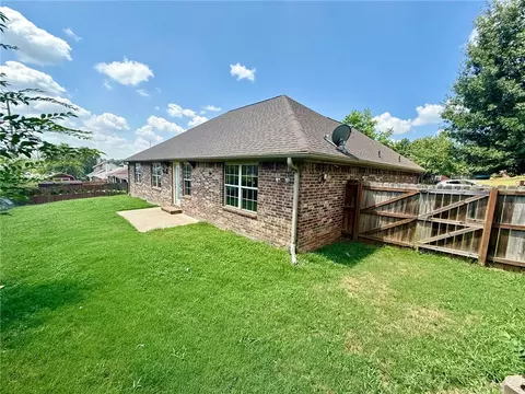 Exterior - 5541 Blake Ln, Springdale, AR 72762 photo 3 of 3