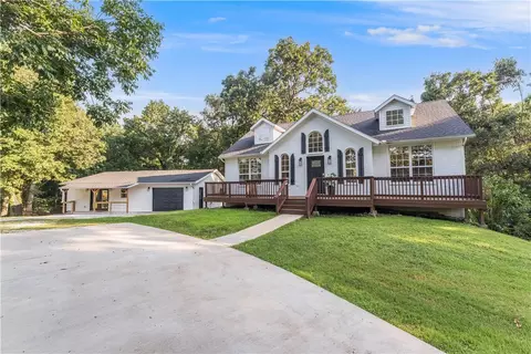 13449 Loma Linda Dr, Gravette, AR 72736