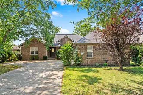 2703 SW 8th St, Bentonville, AR 72712