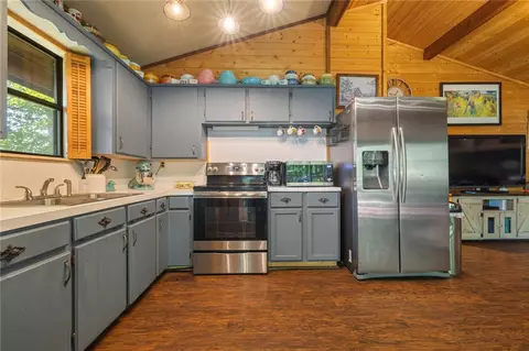 Kitchen - 48 Nc 6015, Jasper, AR 72641 photo 3 of 3