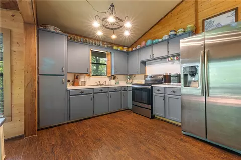 Kitchen - 48 Nc 6015, Jasper, AR 72641 photo 2 of 3