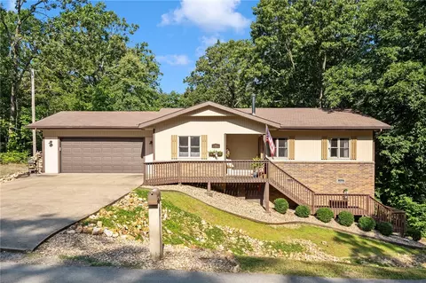 31 Dumfries Dr, Bella Vista, AR 72715