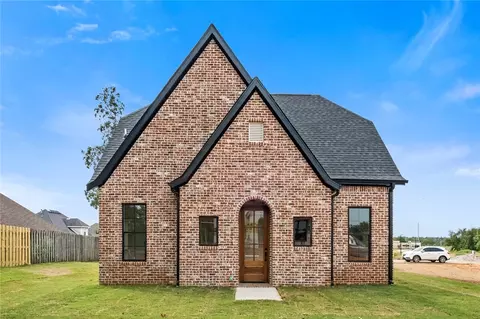2407 S 31st St, Rogers, AR 72758