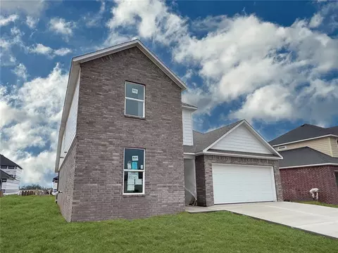 2400 Longfellow Dr, Bentonville, AR 72713