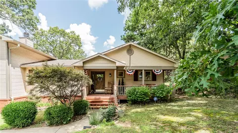 701 Skyline Dr, Huntsville, AR 72740