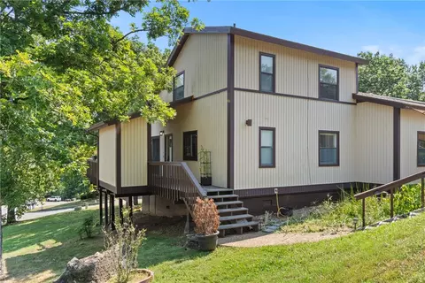 1 White Oak Ln, Holiday Island, AR 72631