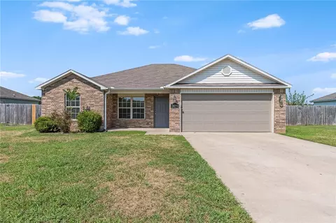 3498 Alliance Dr, Springdale, AR 72764