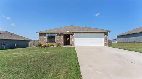 371 Evans St, Huntsville, AR 72740