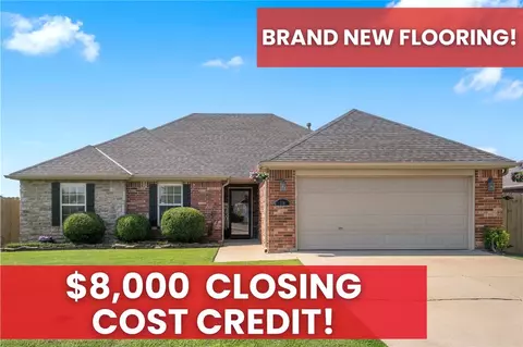 114 E Southpointe Ave, Rogers, AR 72758