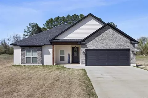 11 Gary Ln, Plumerville, AR 72127