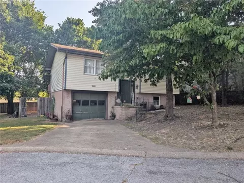 1517 Summerhill Ct, Harrison, AR 72601