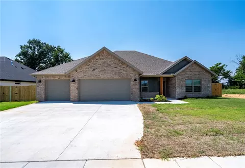 177 N Antelope Ave, Farmington, AR 72730