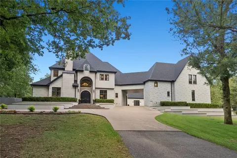 3103 Valley View Dr, Springdale, AR 72762