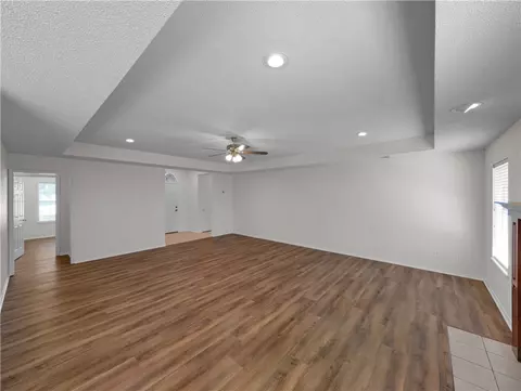 Living - 107 Birch St, Centerton, AR 72719 photo 4 of 4