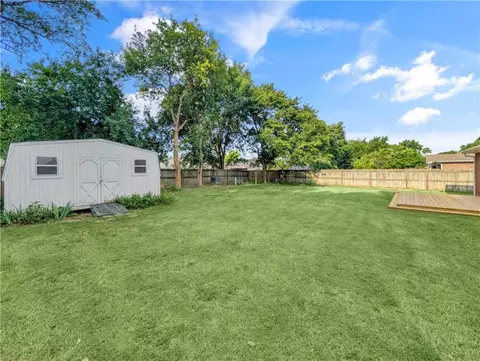 Exterior - 107 Birch St, Centerton, AR 72719 photo 2 of 4