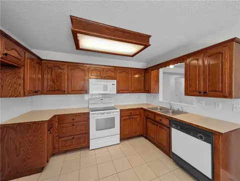 Kitchen - 107 Birch St, Centerton, AR 72719 photo 2 of 2