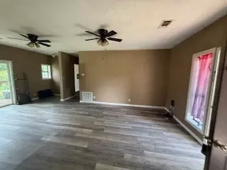 Living - 3202 Chism St, Paris, AR 72855 photo 2 of 4