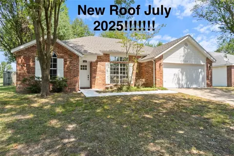 1678 Oxford Pl, Springdale, AR 72764