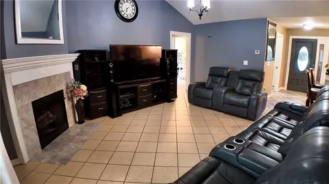 Living - 2664 Brookside St, Springdale, AR 72764 photo 2 of 2