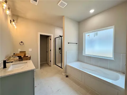 Bath - 3823 Tranquility St, Springdale, AR 72764 photo 1 of 8