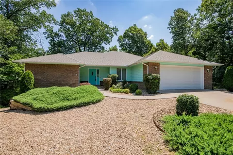 16 Stucky Ln, Bella Vista, AR 72715