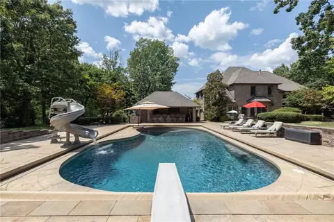 4438 Caddo Ln, Fayetteville, AR 72704