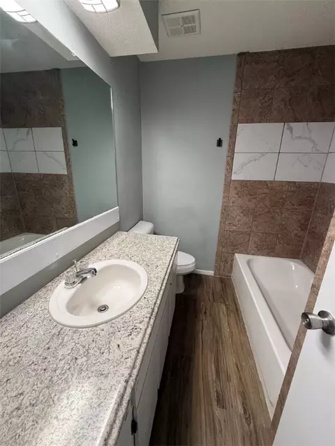 Bath - 6500 Dallas St, Fort Smith, AR 72903 photo 2 of 2