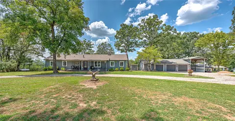 82 County Road 327, Berryville, AR 72616