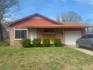 802 S Olive Dr, Clarksville, AR 72830