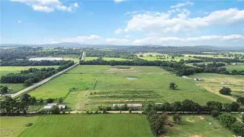 22049 E Young Rd, Summers, AR 72769 photo 9