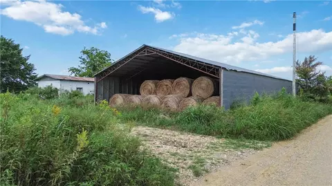 22049 E Young Rd, Summers, AR 72769 photo 21