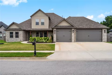 Exterior - 1229 Oak Bend Loop, Springdale, AR 72762 photo 2 of 4