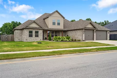 Exterior - 1229 Oak Bend Loop, Springdale, AR 72762 photo 3 of 4