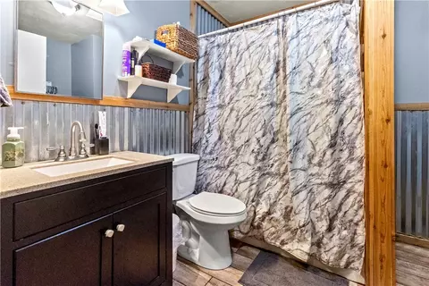 Bath - 5339 Huzzah Dr, Harrison, AR 72601 photo 1 of 1