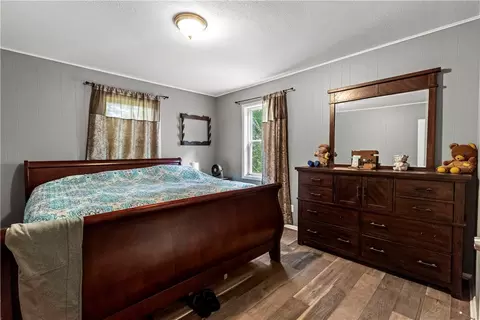 Bedroom - 5339 Huzzah Dr, Harrison, AR 72601 photo 2 of 3