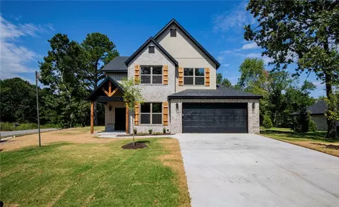 1 Nairn Ln, Bella Vista, AR 72715
