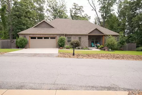 1 Norman Ln, Bella Vista, AR 72714