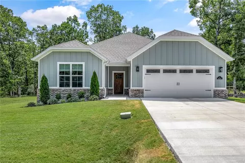 6 Shetland Dr, Bella Vista, AR 72715