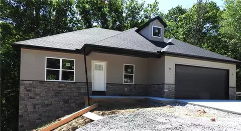 6 Marionet Cir, Bella Vista, AR 72714