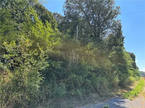 N Vine Road, Harrison, AR 72601