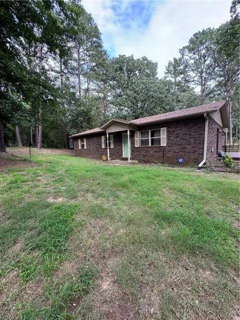 885 Mill Creek Dr, Russellville, AR 72802