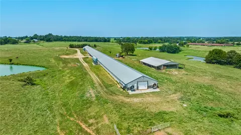 796 Holland Ave, Gentry, AR 72734