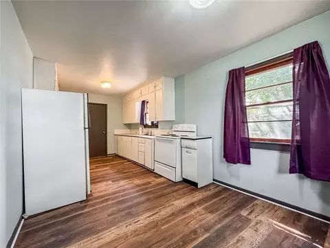 117 E Russell St, Goodman, MO 64843 photo 8