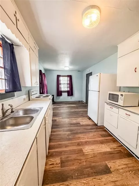 117 E Russell St, Goodman, MO 64843 photo 10