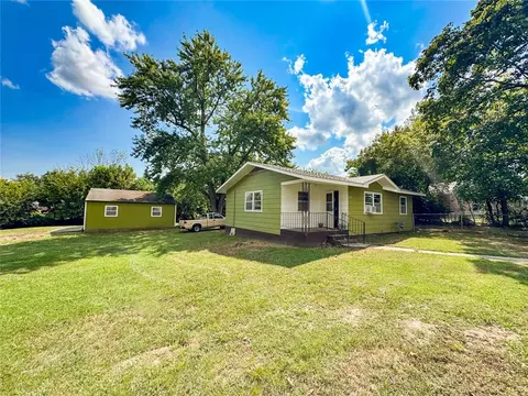 117 E Russell St, Goodman, MO 64843 photo 5