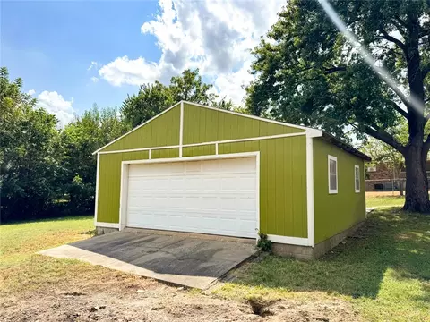 117 E Russell St, Goodman, MO 64843 photo 3