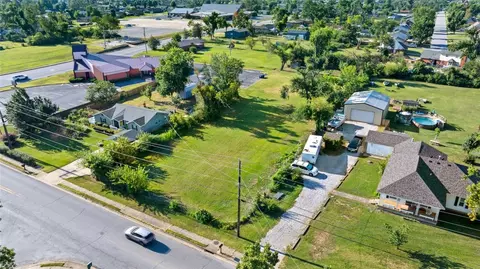 Oak Street, Rogers, AR 72758