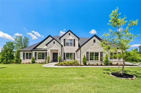 303 NE Healing Springs St, Bentonville, AR 72713